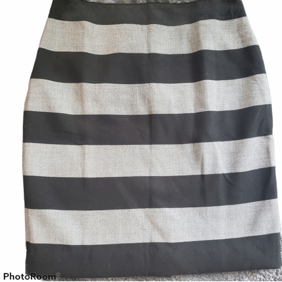 Striped Career Skirt by de Collection sz S - Picture 1 of 3